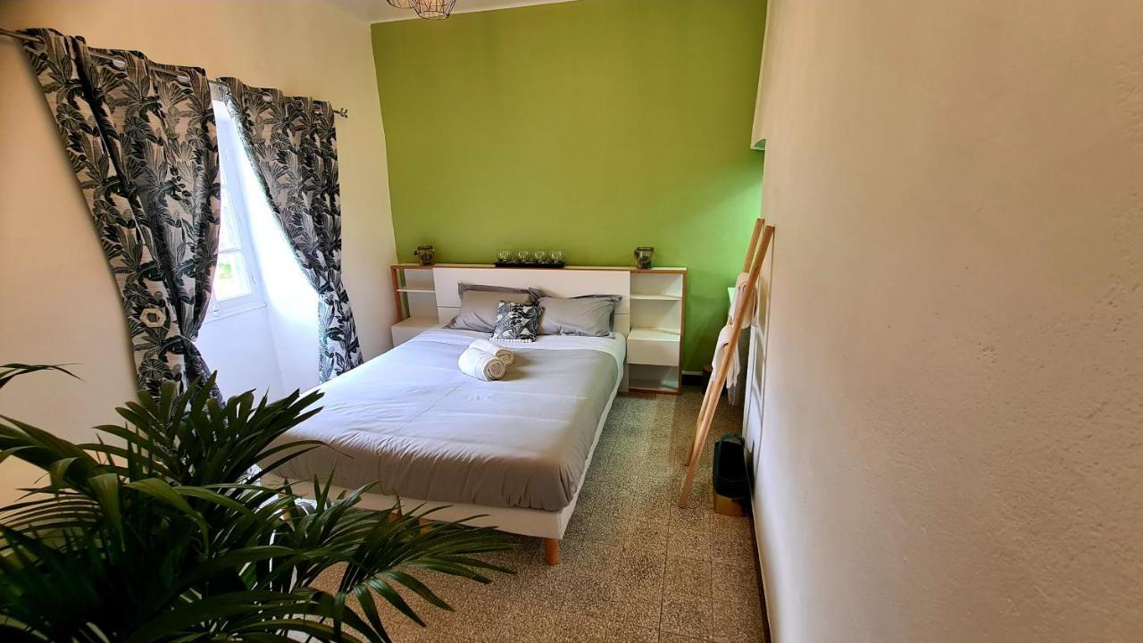 Lou Mouli Di Baou Bed & Breakfast Labeaume Ngoại thất bức ảnh